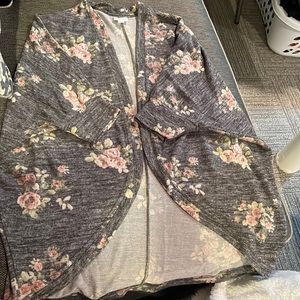 LulaRoe Tracy Cocoon Cardigan